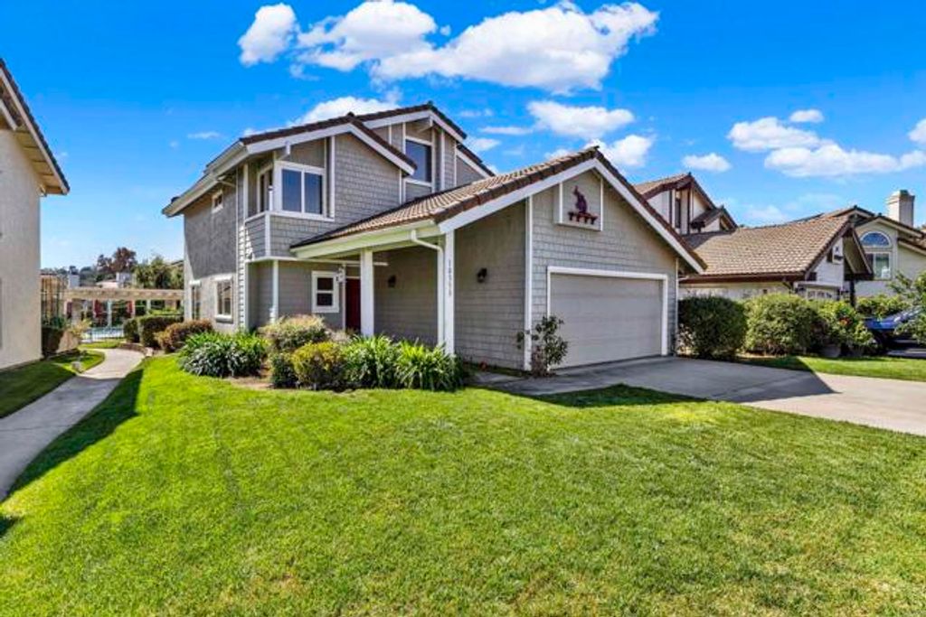 10353 Oak Ranch Lane, Escondido, CA 92026