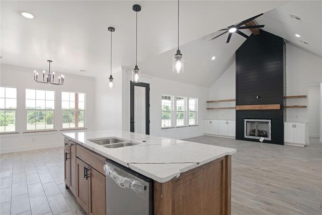 1160 Wolf Creek Drive, Blanchard, OK 73010