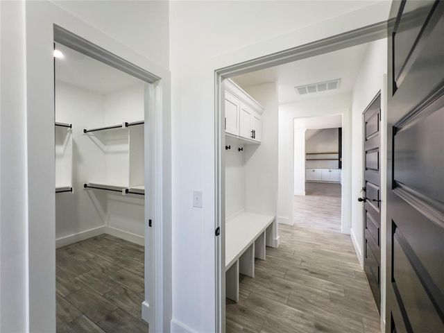 1160 Wolf Creek Drive, Blanchard, OK 73010