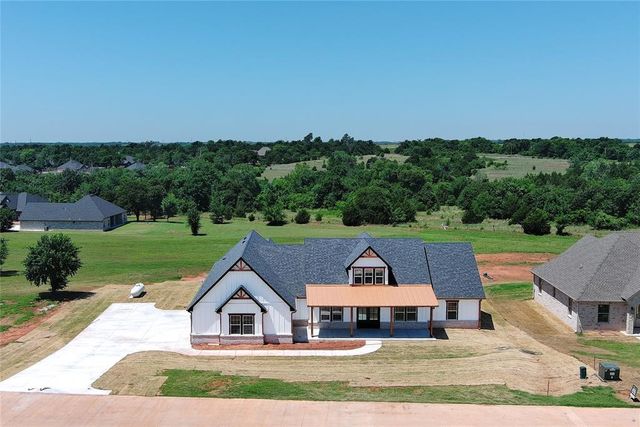 1160 Wolf Creek Drive, Blanchard, OK 73010