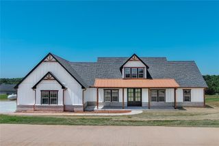 1160 Wolf Creek Drive, Blanchard, OK 73010