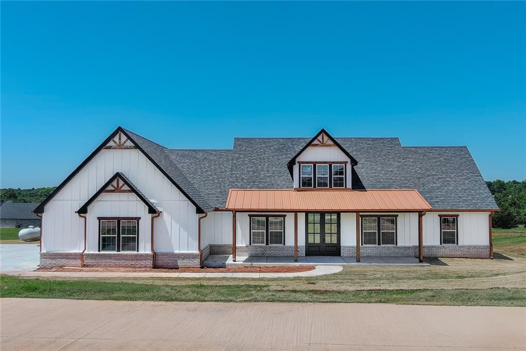 1160 Wolf Creek Drive, Blanchard, OK 73010