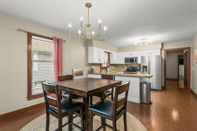 926 E Myrtle Street, Pleasant Hill, MO 64080