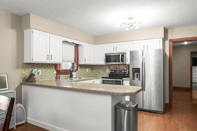 926 E Myrtle Street, Pleasant Hill, MO 64080
