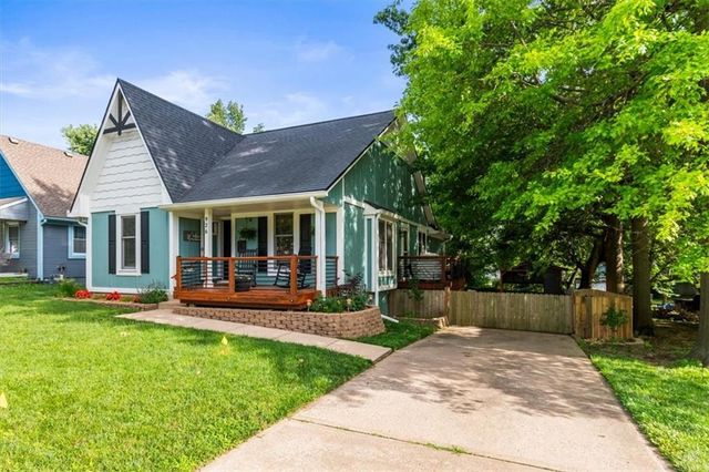 926 E Myrtle Street, Pleasant Hill, MO 64080