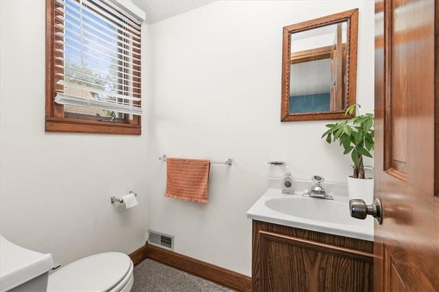 926 E Myrtle Street, Pleasant Hill, MO 64080