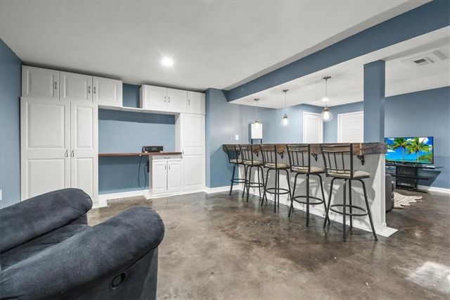 926 E Myrtle Street, Pleasant Hill, MO 64080