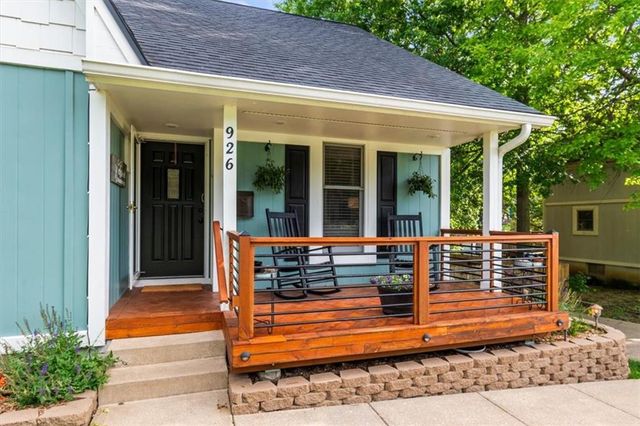 926 E Myrtle Street, Pleasant Hill, MO 64080