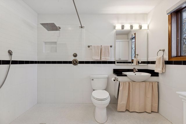 2320 Timber Trail E, Maplewood, MN 55119