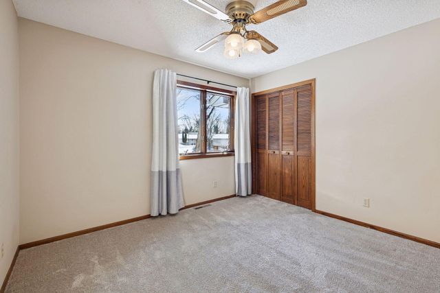 2320 Timber Trail E, Maplewood, MN 55119