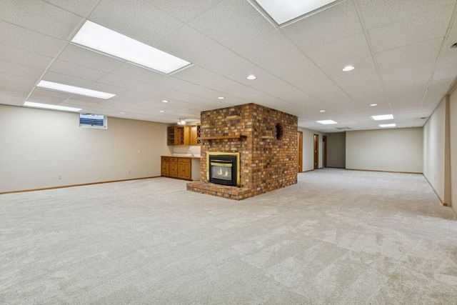 2320 Timber Trail E, Maplewood, MN 55119