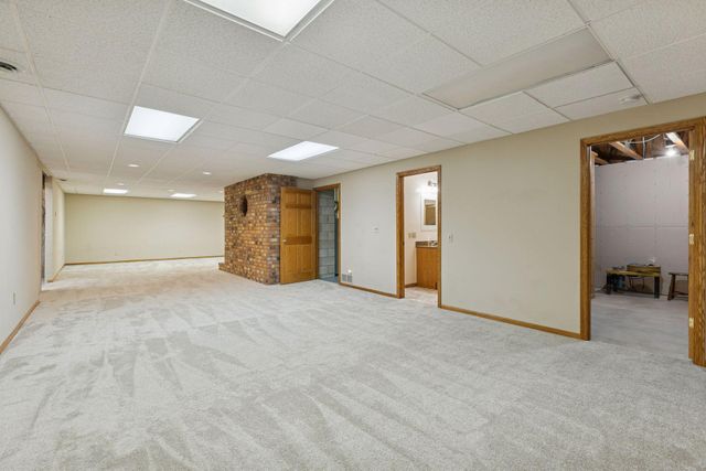 2320 Timber Trail E, Maplewood, MN 55119