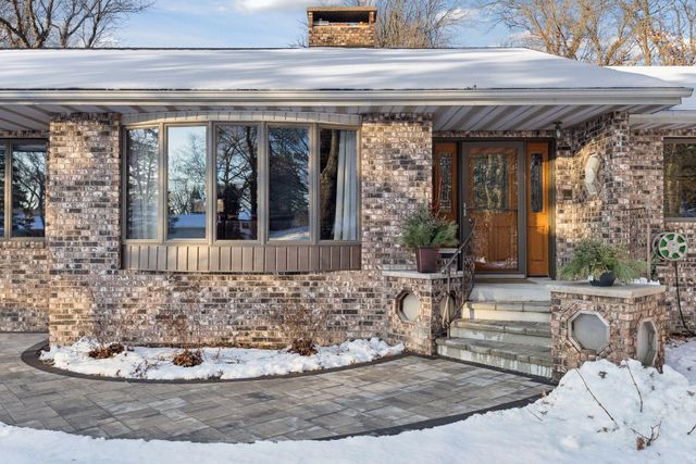 2320 Timber Trail E, Maplewood, MN 55119