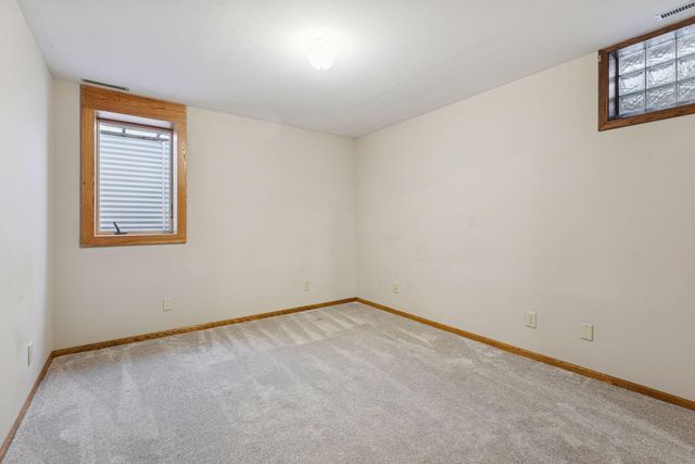 2320 Timber Trail E, Maplewood, MN 55119