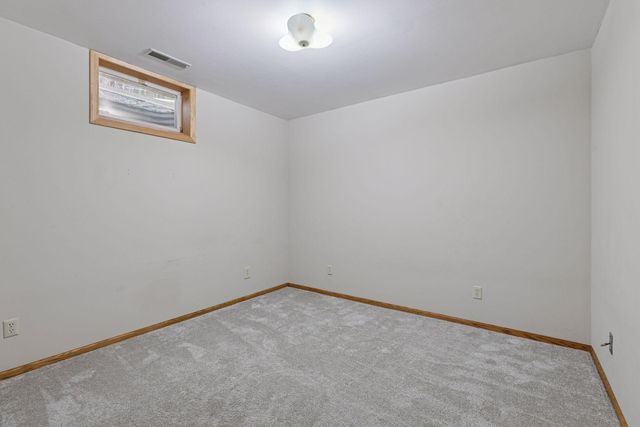 2320 Timber Trail E, Maplewood, MN 55119