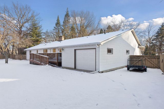 2320 Timber Trail E, Maplewood, MN 55119