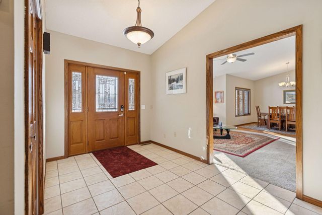 2320 Timber Trail E, Maplewood, MN 55119