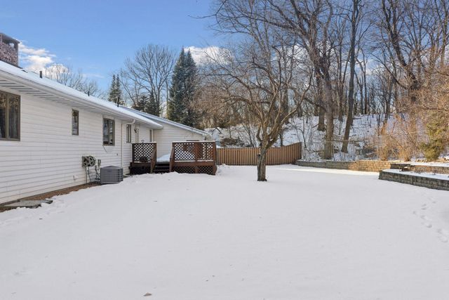 2320 Timber Trail E, Maplewood, MN 55119