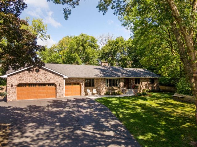 2320 Timber Trail E, Maplewood, MN 55119