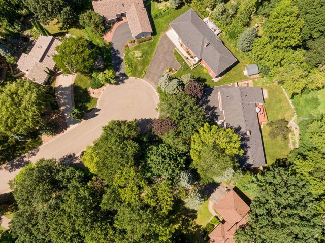 2320 Timber Trail E, Maplewood, MN 55119