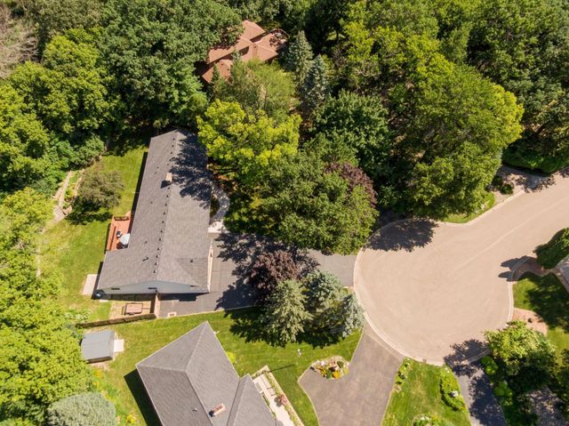 2320 Timber Trail E, Maplewood, MN 55119