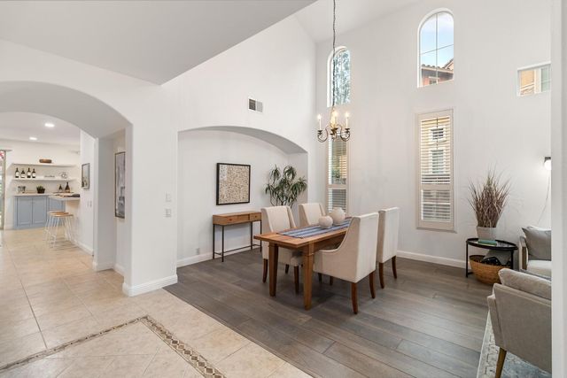 945 Sierra Park Ln, Sacramento, CA 95864