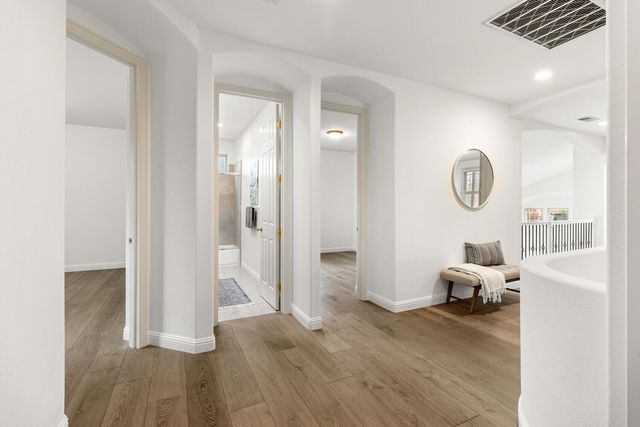 945 Sierra Park Ln, Sacramento, CA 95864