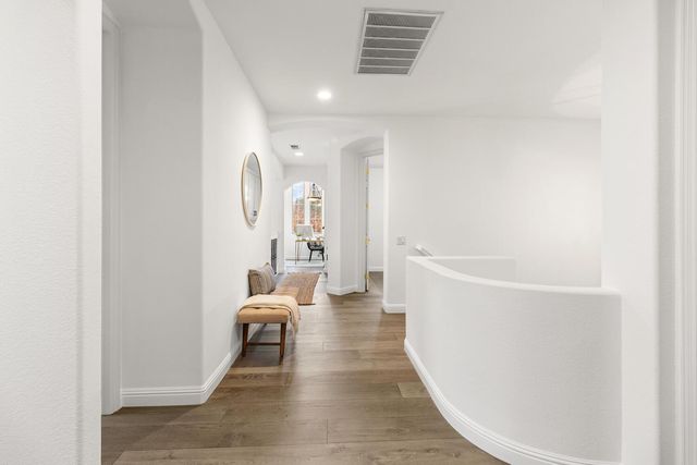 945 Sierra Park Ln, Sacramento, CA 95864