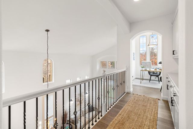 945 Sierra Park Ln, Sacramento, CA 95864