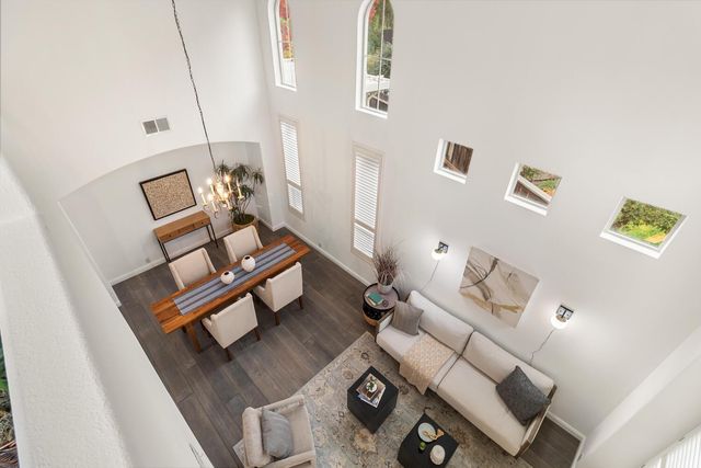 945 Sierra Park Ln, Sacramento, CA 95864