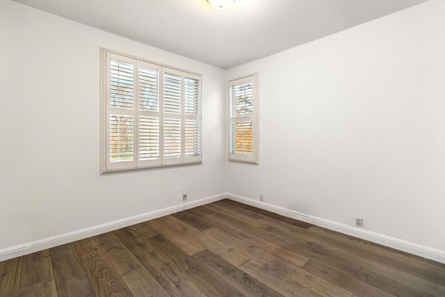 945 Sierra Park Ln, Sacramento, CA 95864