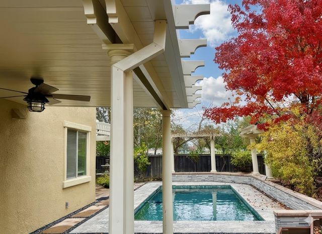 945 Sierra Park Ln, Sacramento, CA 95864