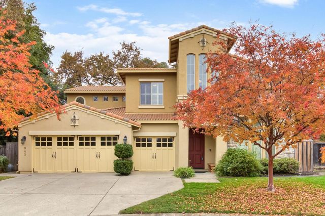 945 Sierra Park Ln, Sacramento, CA 95864