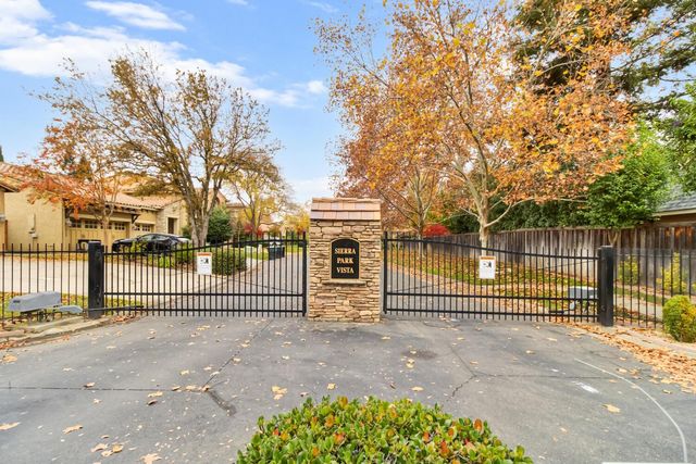 945 Sierra Park Ln, Sacramento, CA 95864