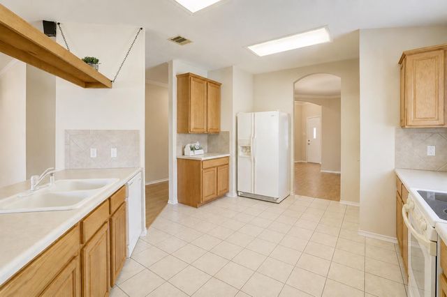 2100 Mir Woods DR, Leander, TX 78641