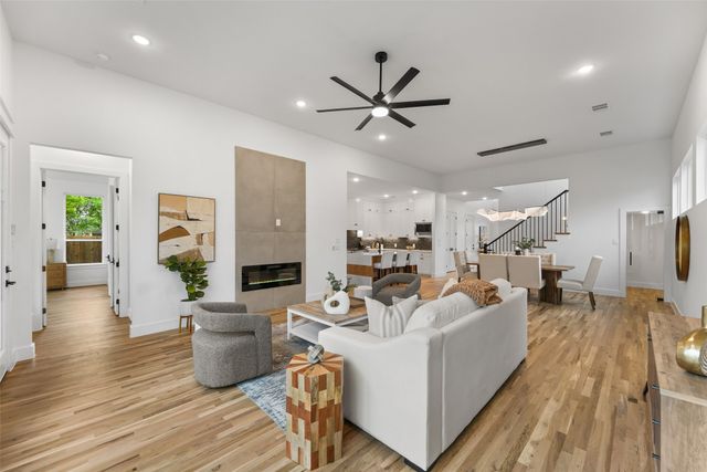 2619 Emmett Street, Dallas, TX 75211