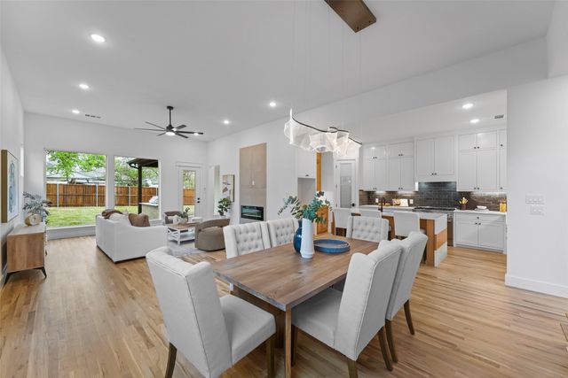 2619 Emmett Street, Dallas, TX 75211