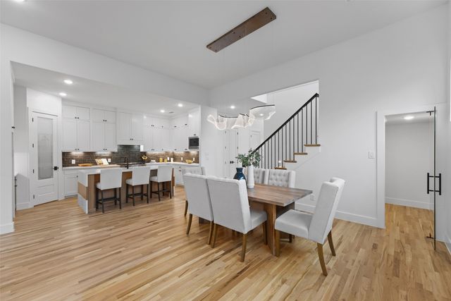 2619 Emmett Street, Dallas, TX 75211