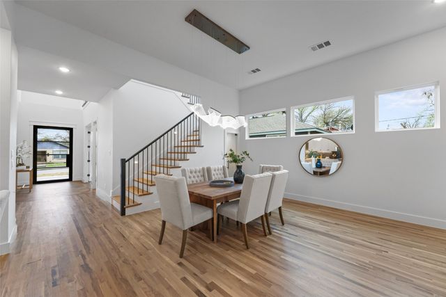 2619 Emmett Street, Dallas, TX 75211