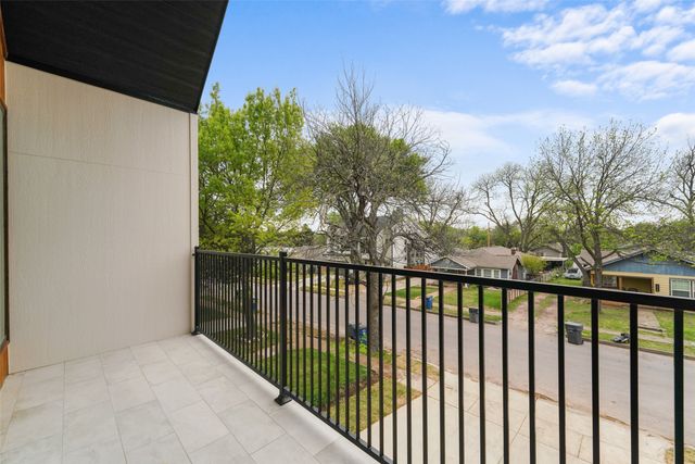 2619 Emmett Street, Dallas, TX 75211