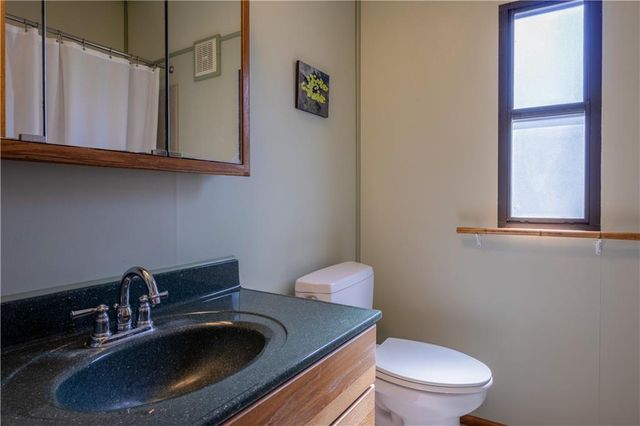 1982 E 100 Road, Lecompton, KS 66050