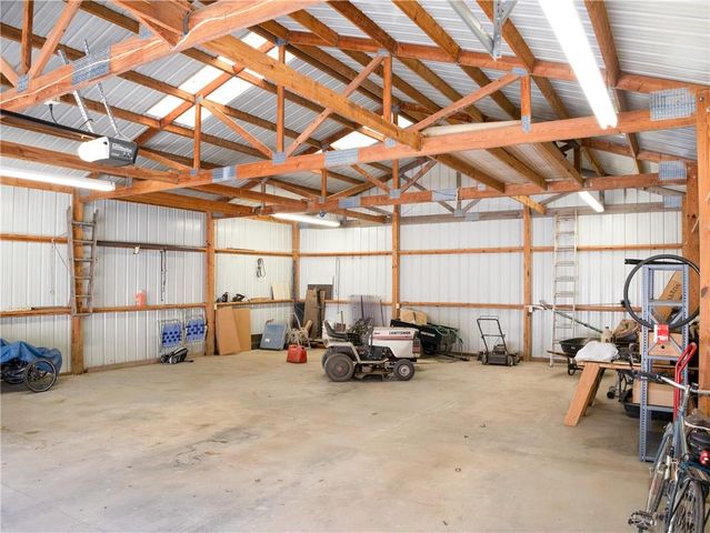 1982 E 100 Road, Lecompton, KS 66050
