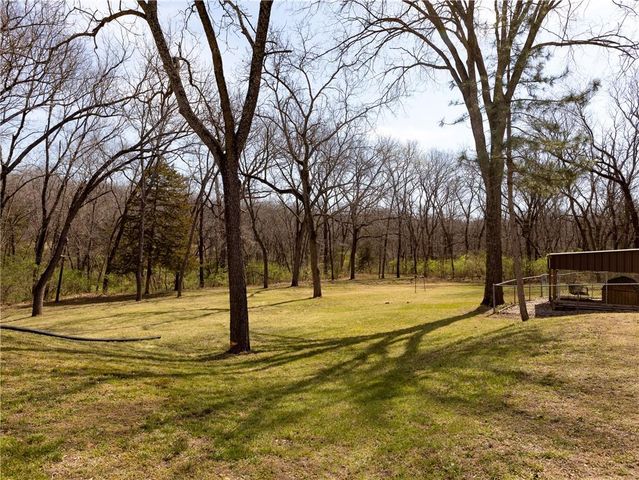 1982 E 100 Road, Lecompton, KS 66050