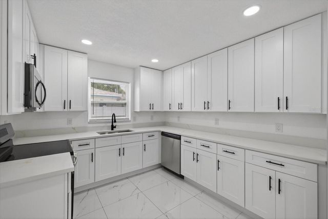 1864 PARADISE LANE, Clearwater, FL 33756