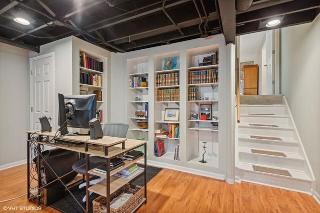 376 Tremont Court, Valparaiso, IN 46385