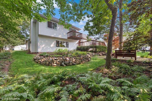 376 Tremont Court, Valparaiso, IN 46385