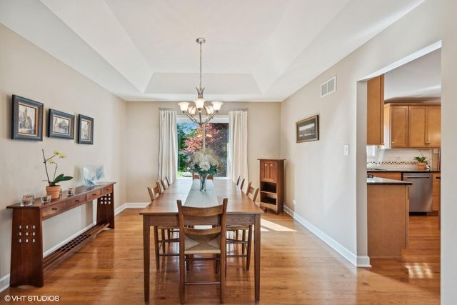 376 Tremont Court, Valparaiso, IN 46385