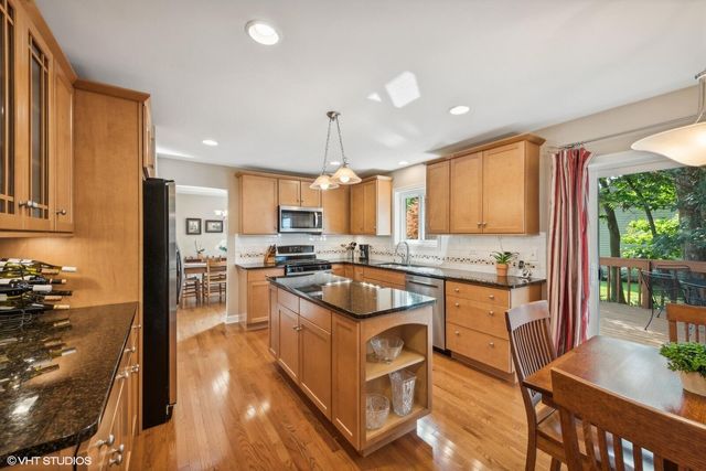 376 Tremont Court, Valparaiso, IN 46385