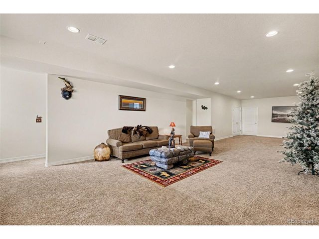 6142 Leilani Ln, Castle Rock, CO 80108