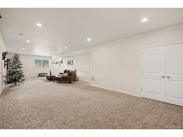 6142 Leilani Ln, Castle Rock, CO 80108